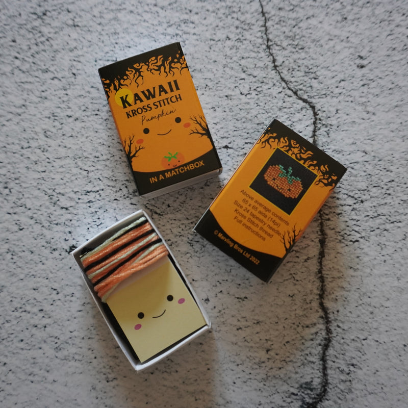 Kawii Style Halloween Pumpkin Mini Cross Stitch Set