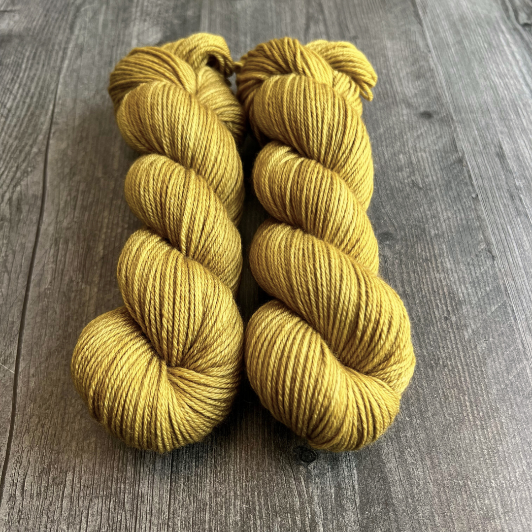 Pressed Olive| Plush DK 100 gr