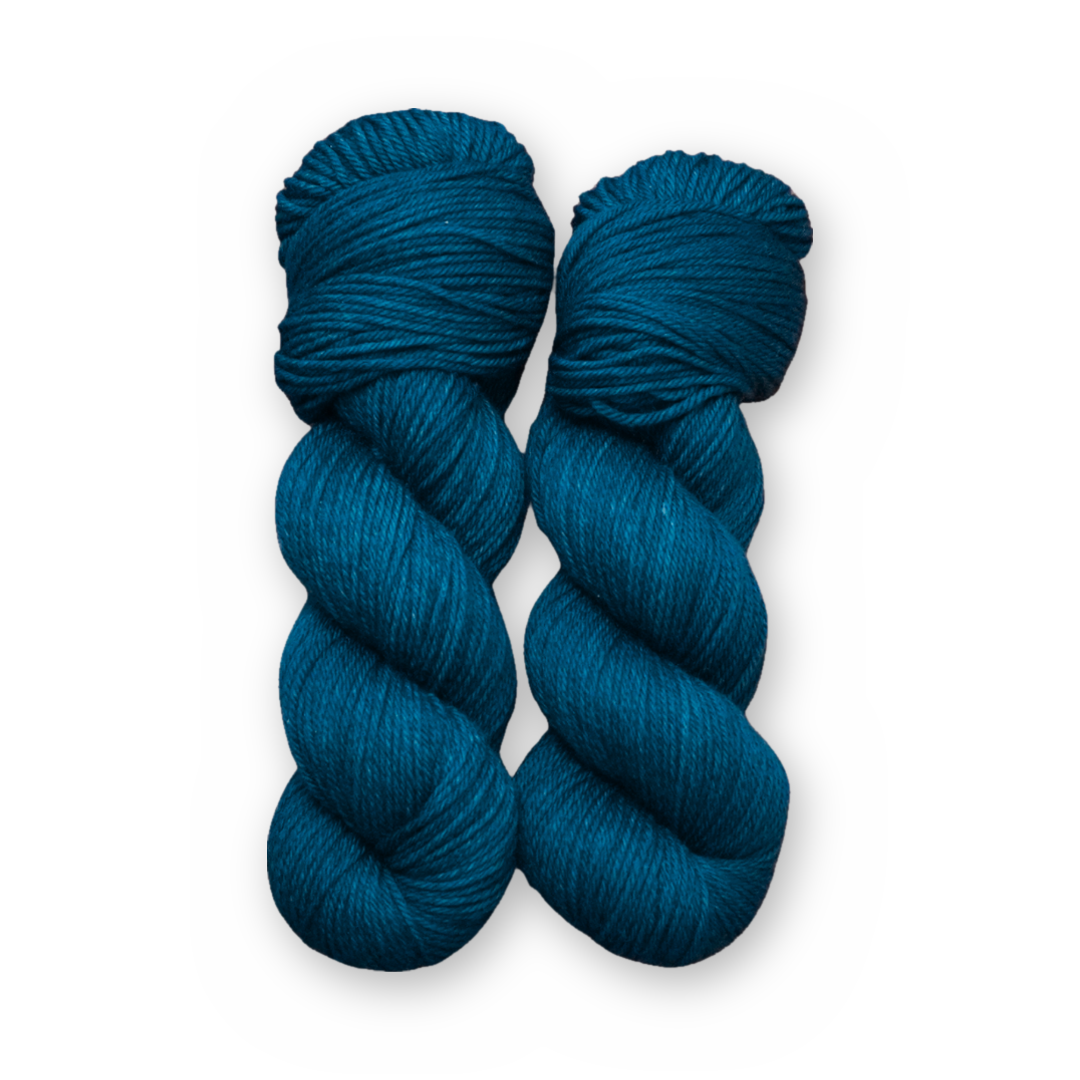 Memoir DK Sock Set main color: Memoir Color Bar Plush DK weight yarn, 100g skein